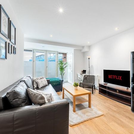 London Edgware Station Apartment Екстериор снимка