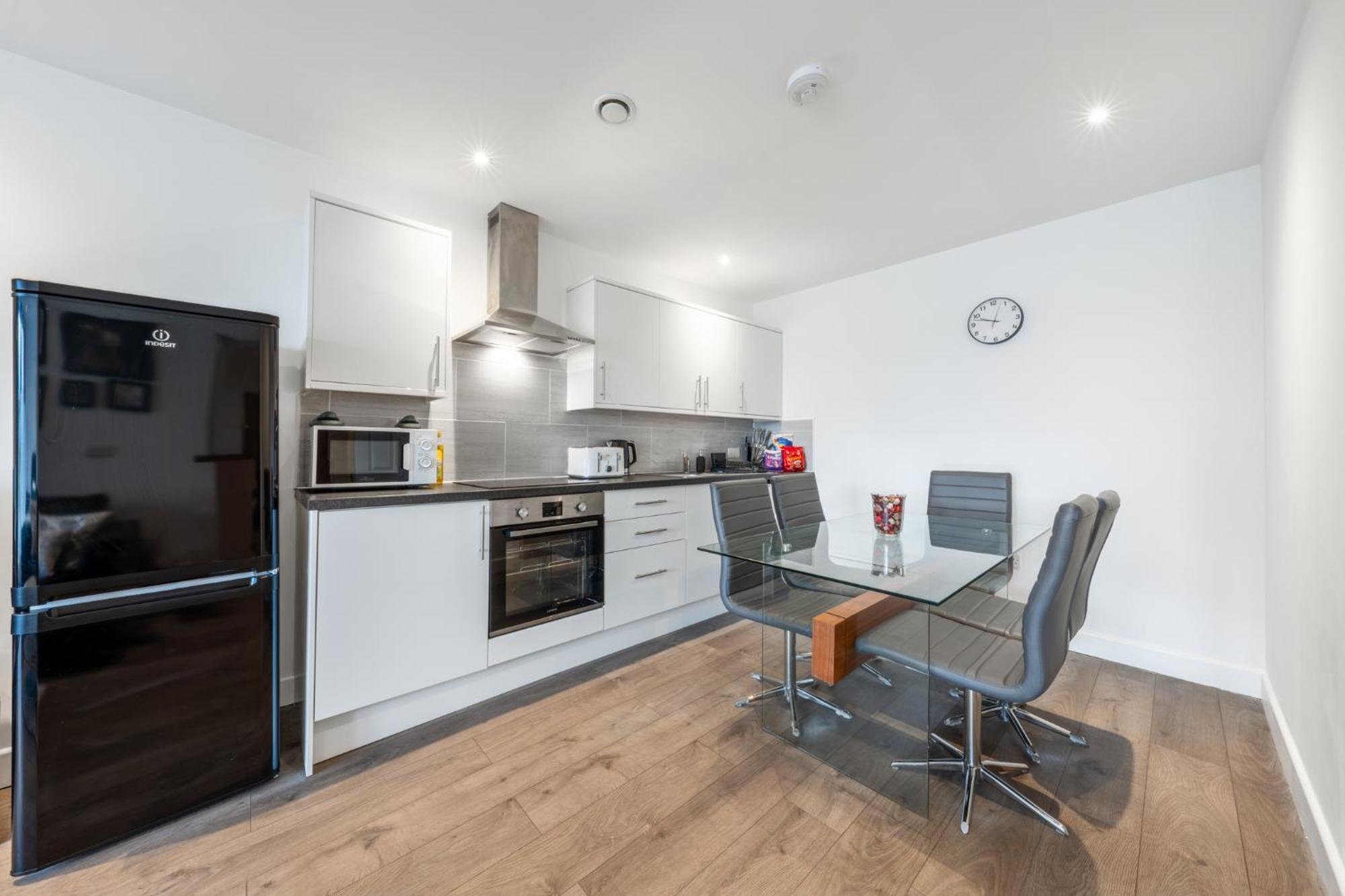 London Edgware Station Apartment Екстериор снимка