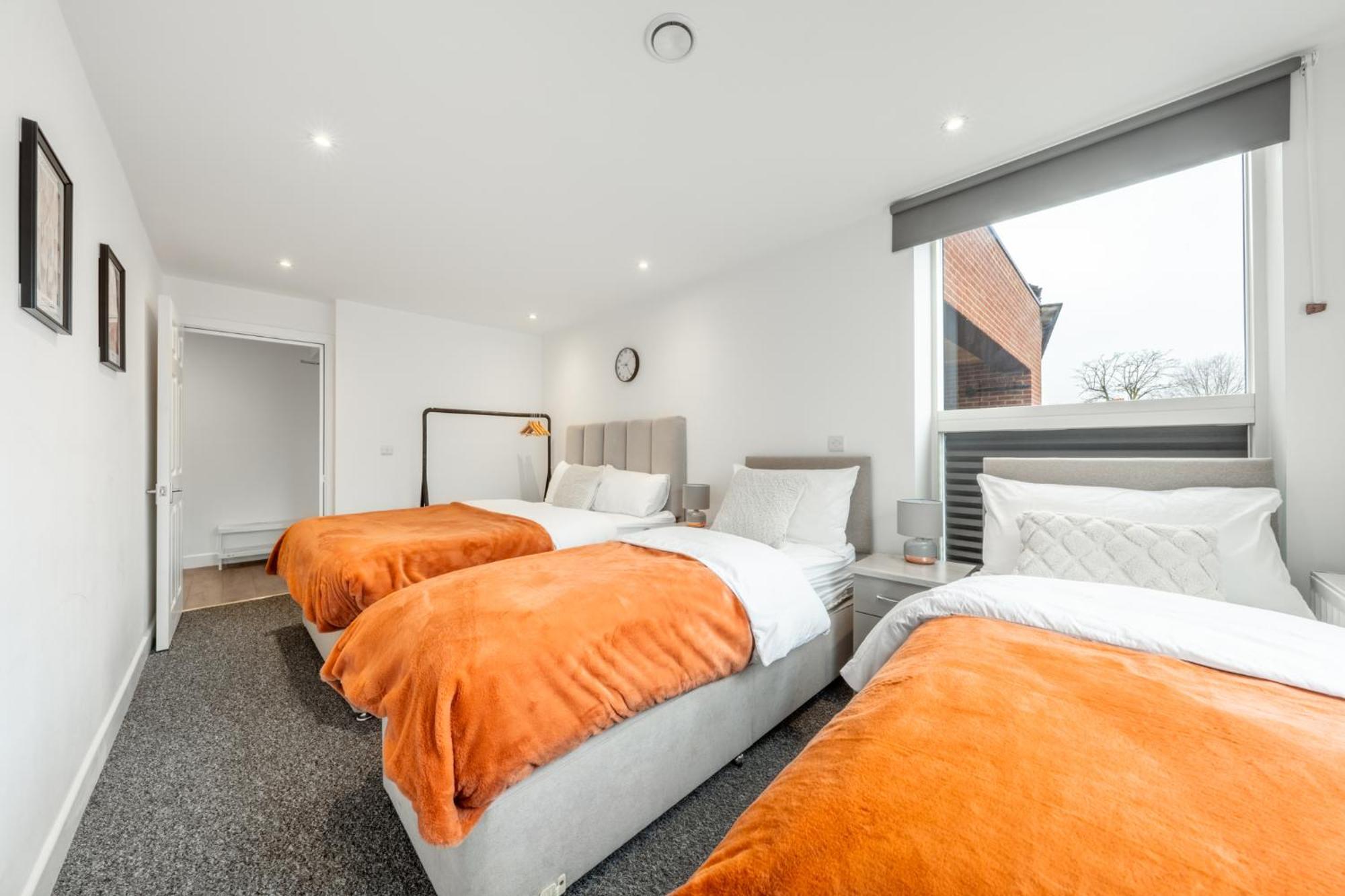 London Edgware Station Apartment Екстериор снимка