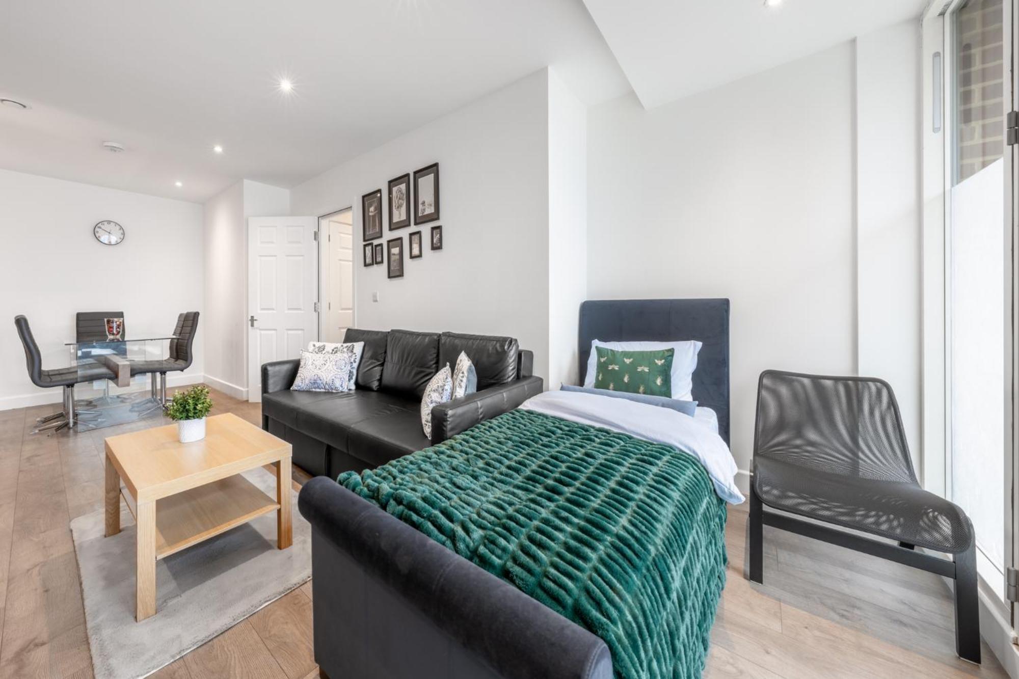 London Edgware Station Apartment Екстериор снимка