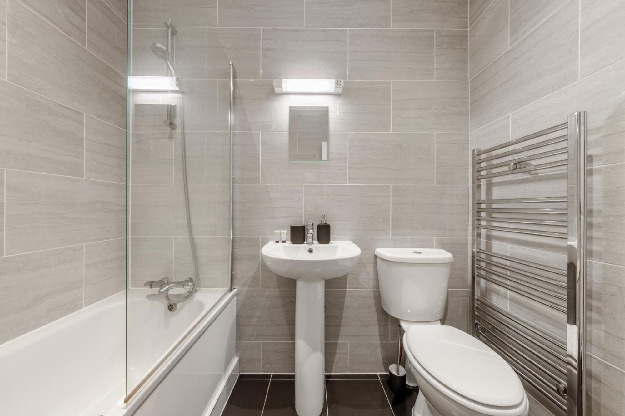 London Edgware Station Apartment Екстериор снимка